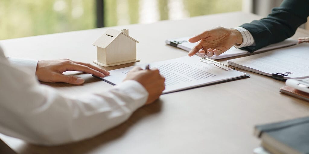 Legal Steps to Buying Property in Dubai: A Complete Guide (2025) 1 Key factors to consider when buying property in Dubai