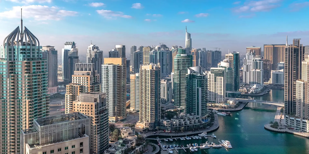 What $10 Million Buys You in Dubai vs. London, New York & Paris (2025 Comparison) 1 What You Get for $10 Million in Dubai