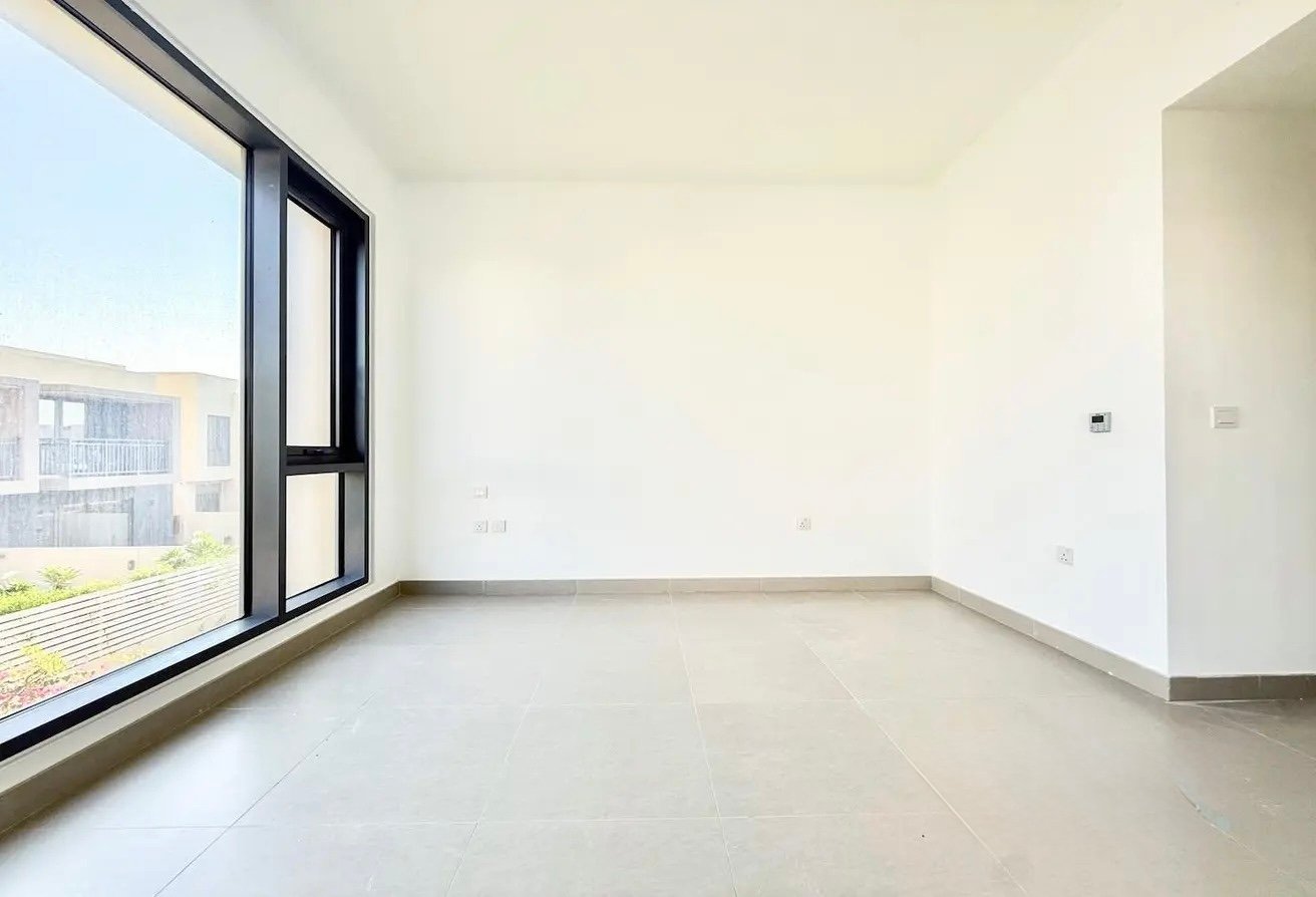 ca471ce5-e40e-4a33-b921-fed8e17b9661