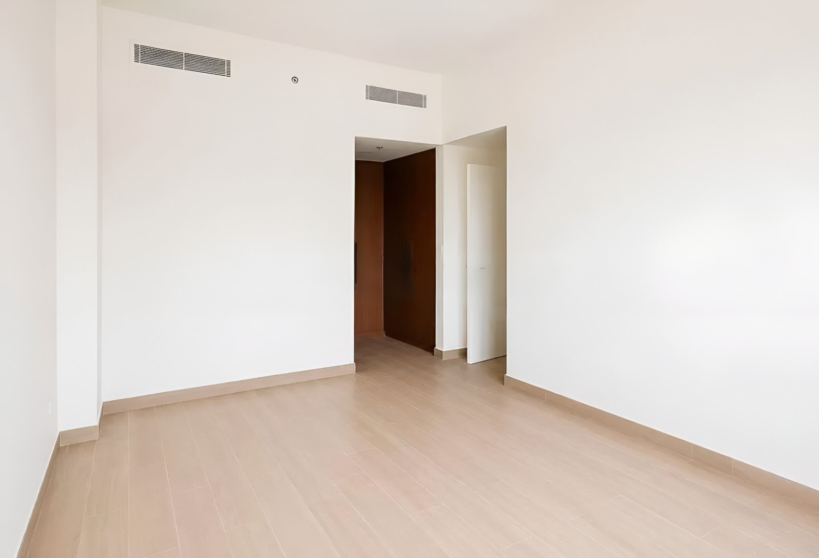 Apartment for rent in The Mayfair, Town Square