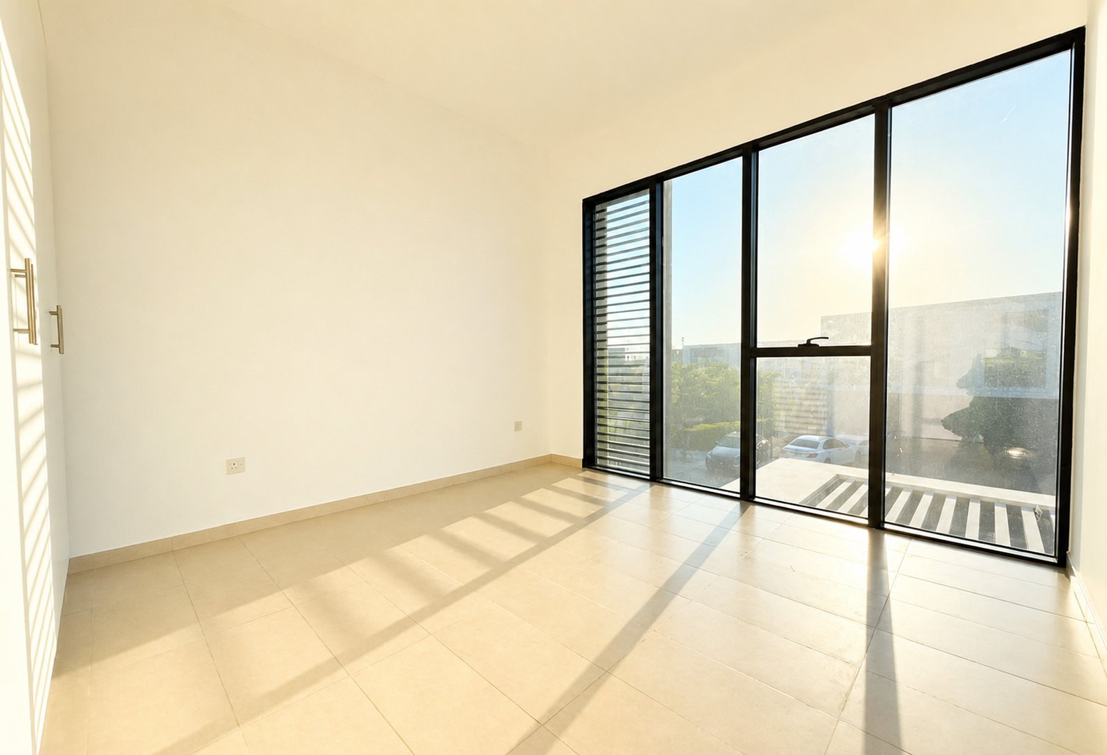 2 Large Corner Layout | Pool Access | Vacant 30 SEP