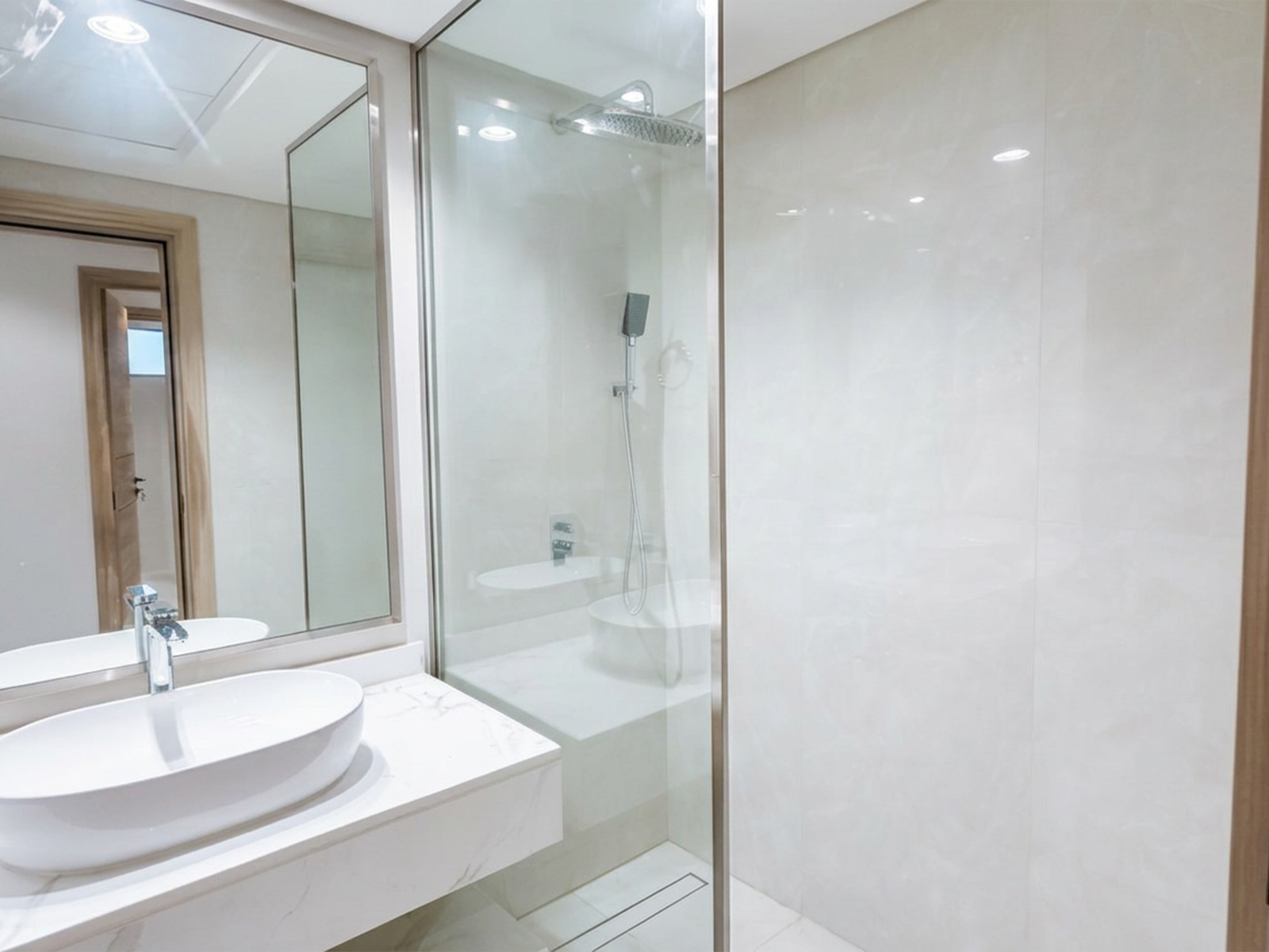 5 3BR + Maid’s | 2 Parking | Family-Friendly