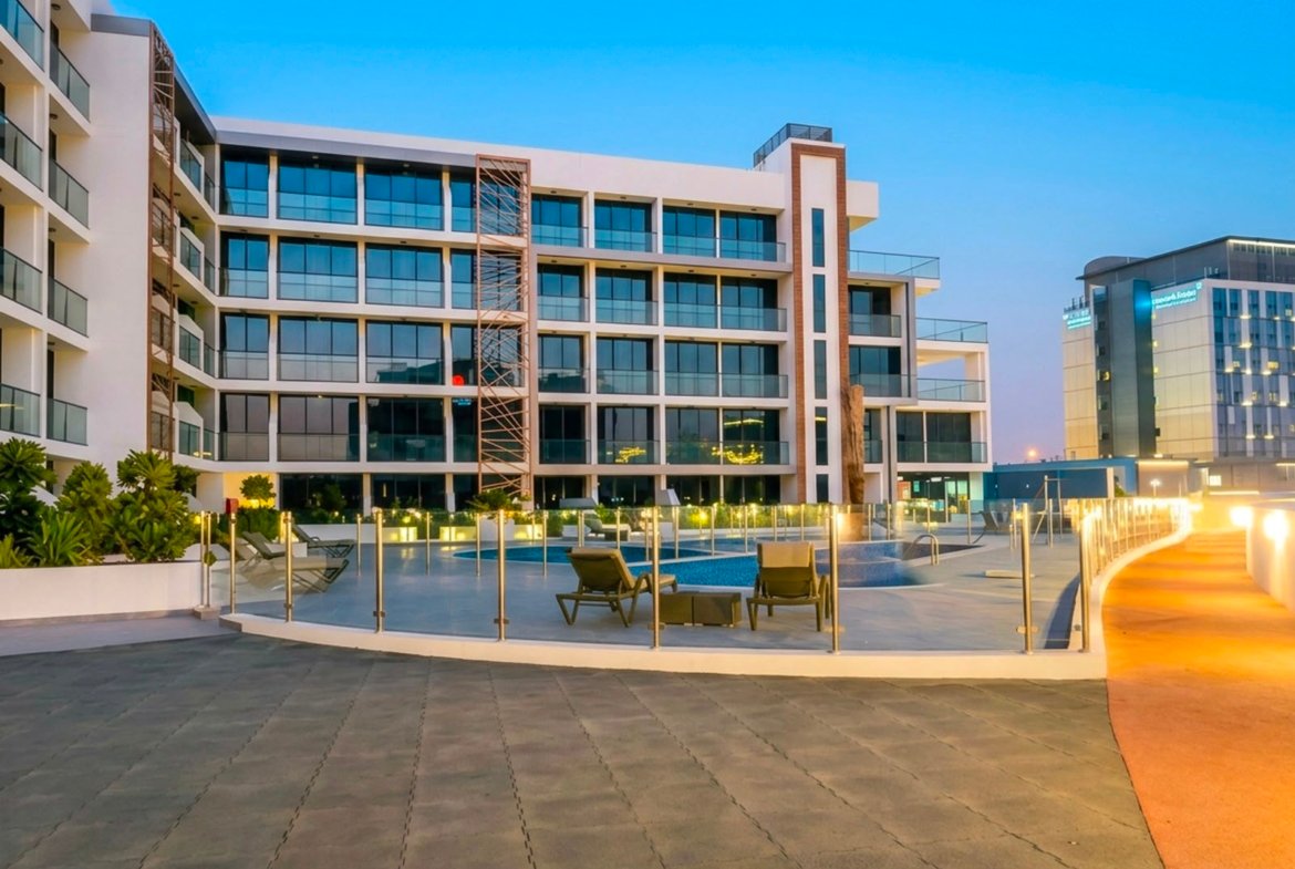 Spacious 1BR | Large Balcony | Vacant on Transfer