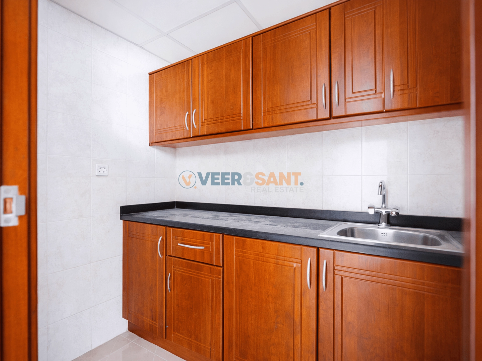 Ready Office Space | Near DIC Metro