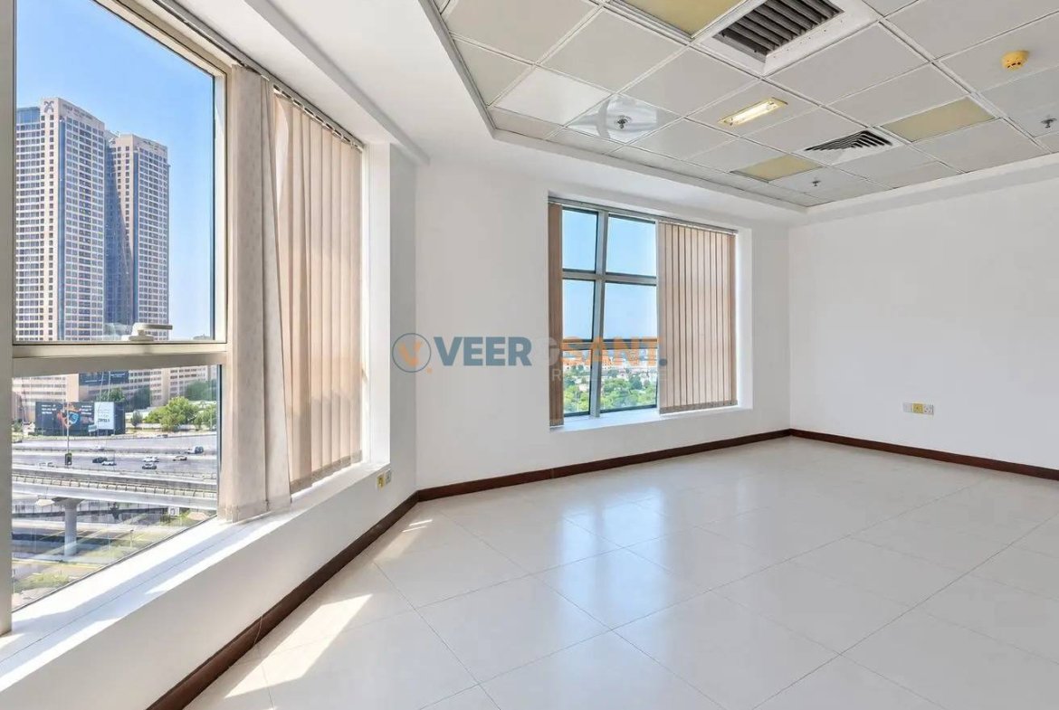 Fitted Office | Near Metro | Sea View