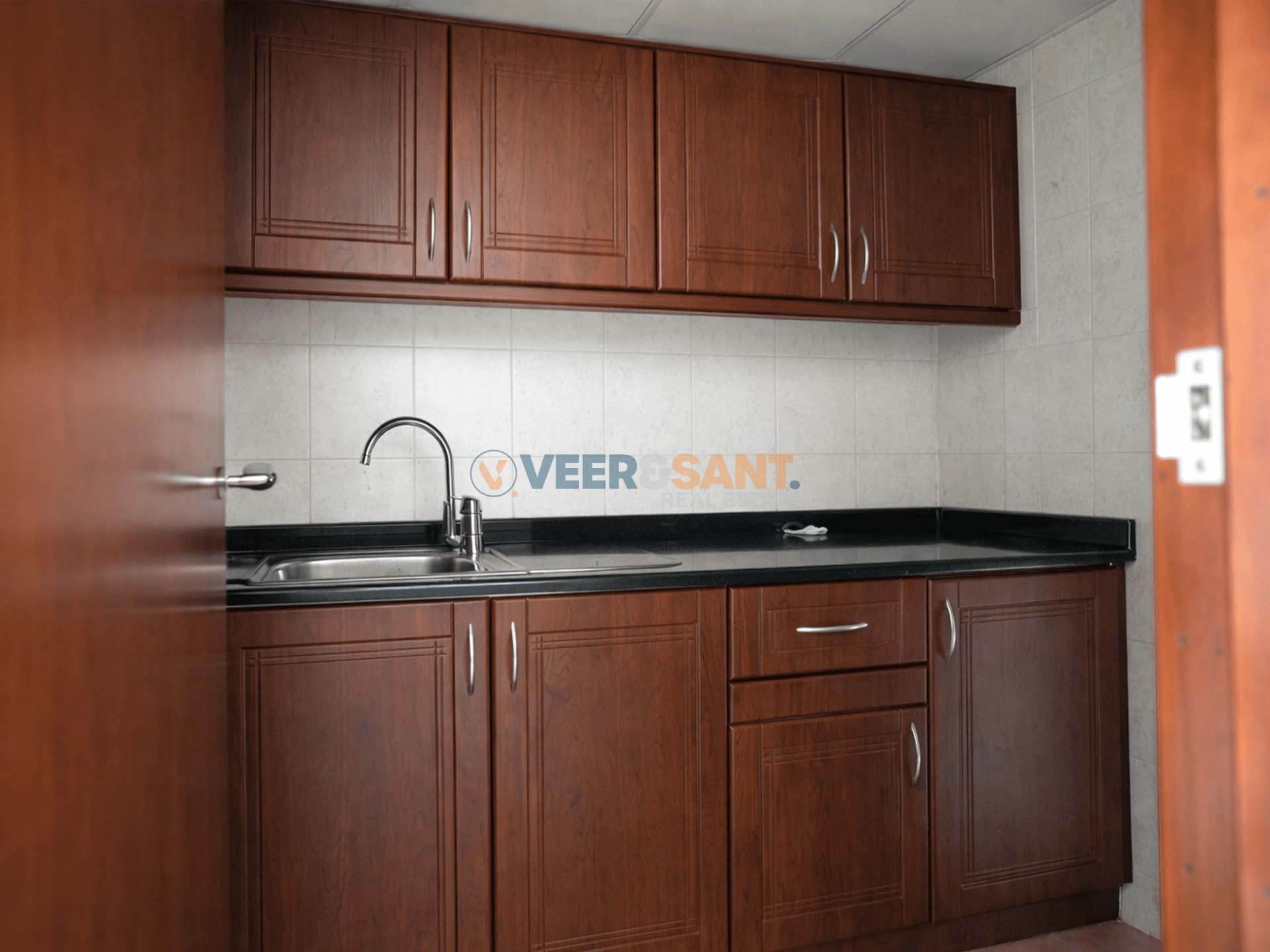 2-14 Well-Maintained Fitted Office | Near DIC Metro