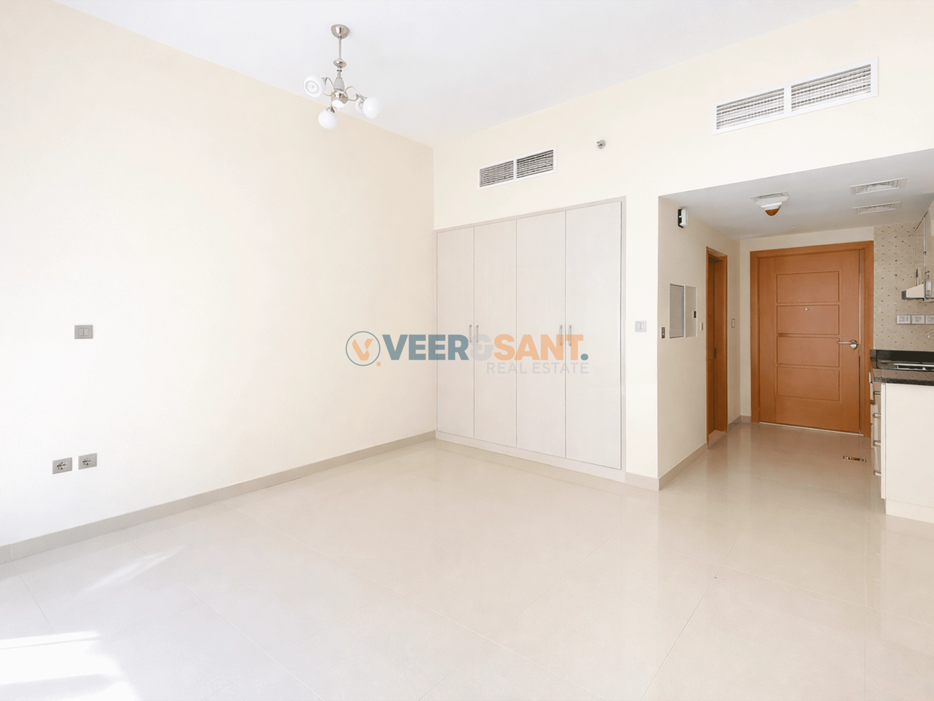 2-16 Well Maintain | Huge Balcony | Bright Unit