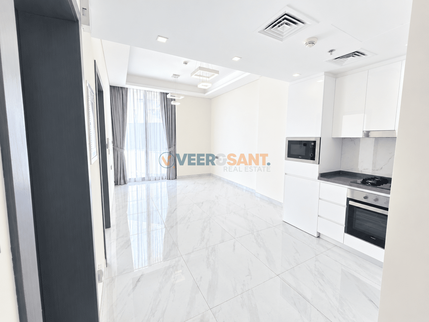 Corner Unit | Pool View | Ready to Move In