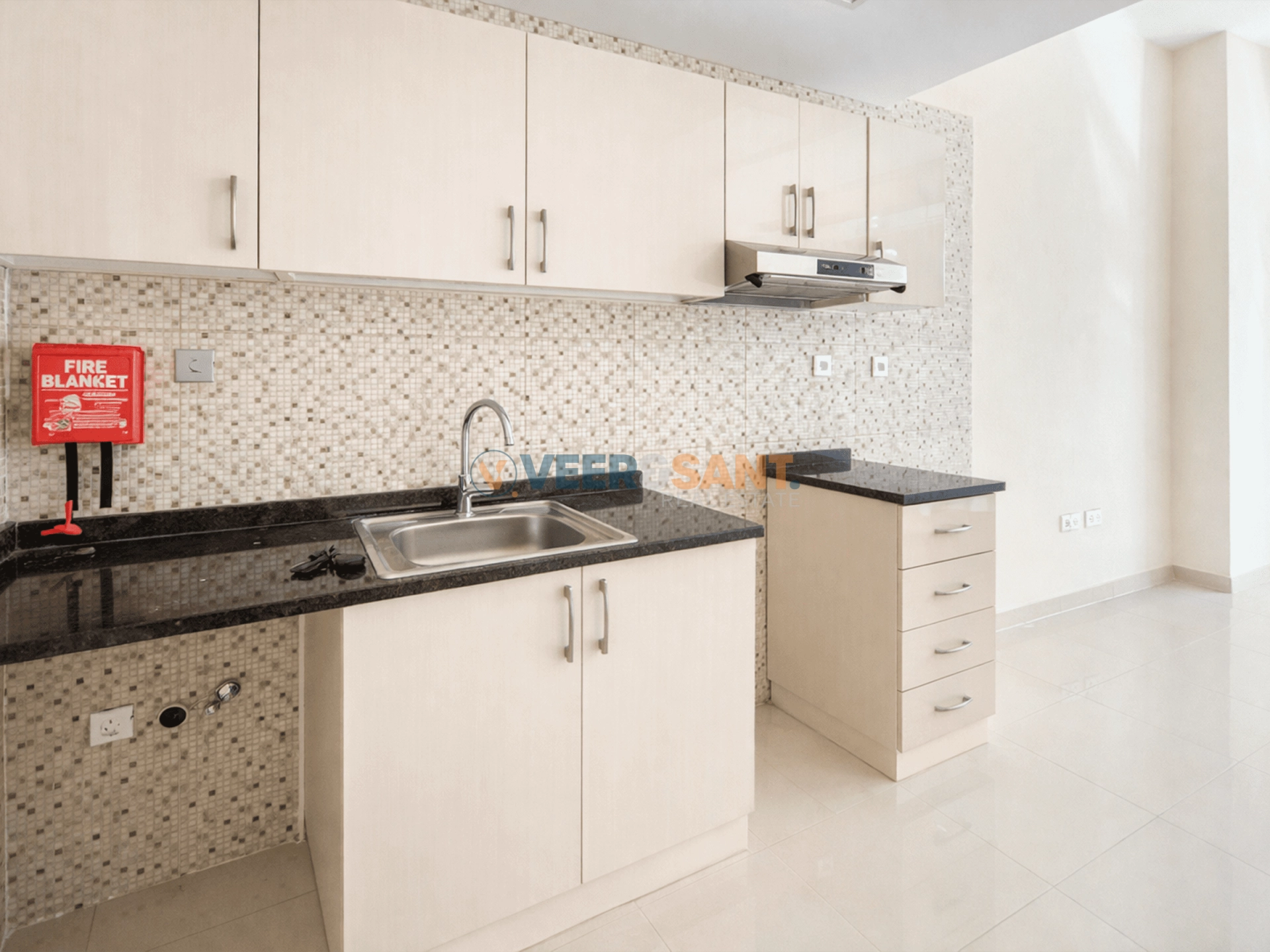 22-4 Well Maintain | Huge Balcony | Bright Unit