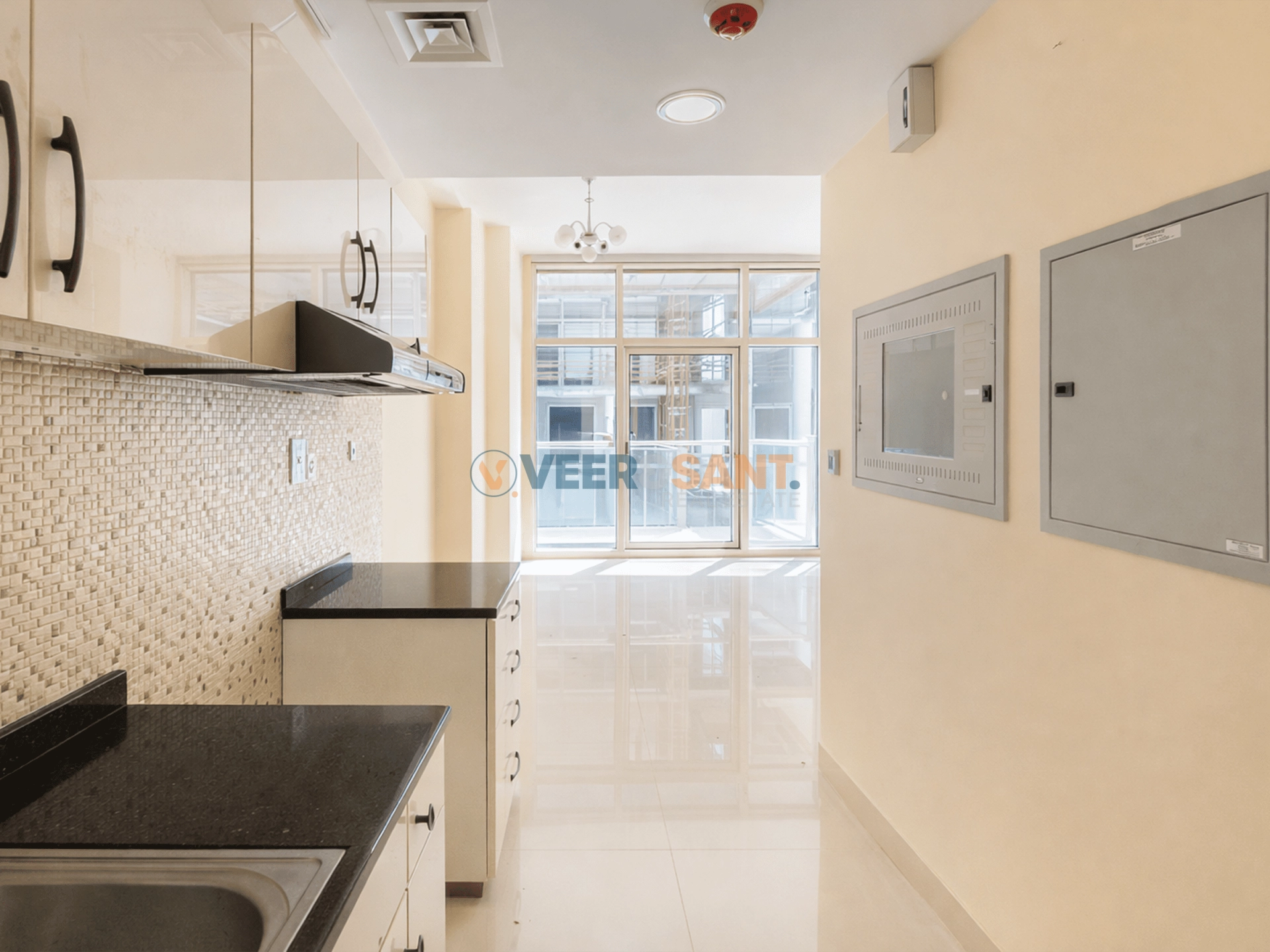321 Well Maintain | Huge Balcony | Bright Unit
