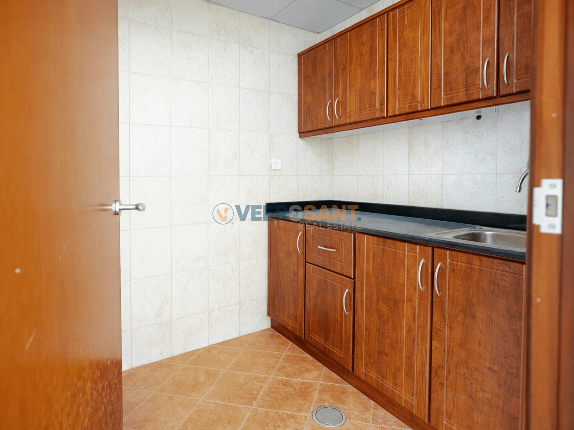 44-1 Ready-to-Use Office | Pantry and Private Washroom