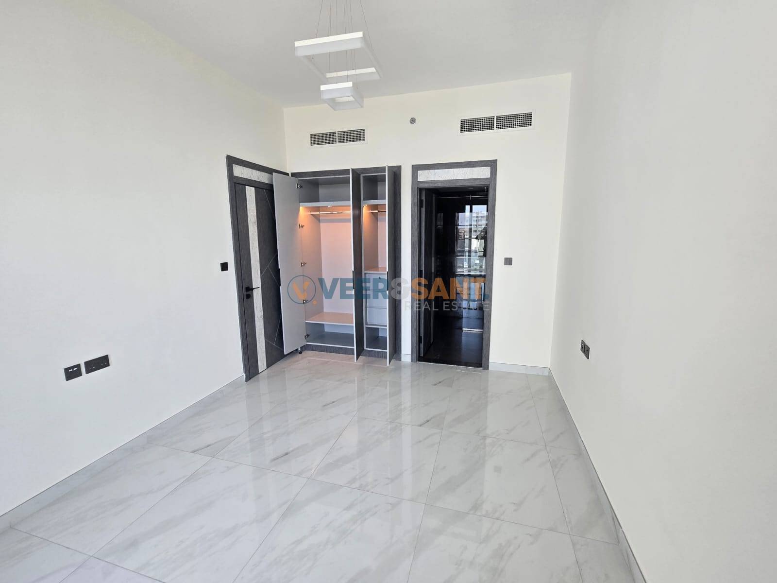 Corner Unit | Pool View | Ready to Move In