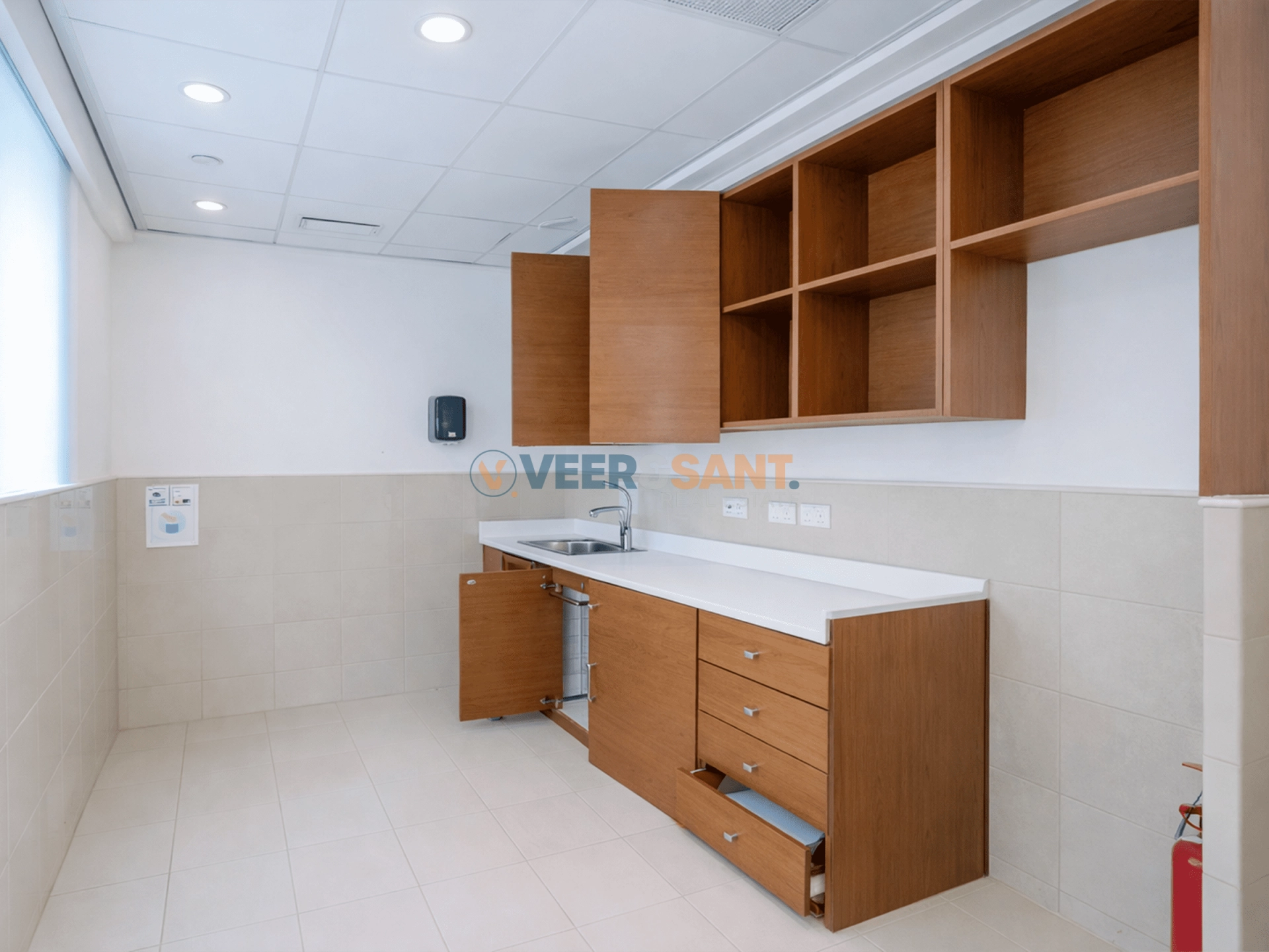 Fitted Office with Partitions | Near Metro & Sheikh Zayed Road