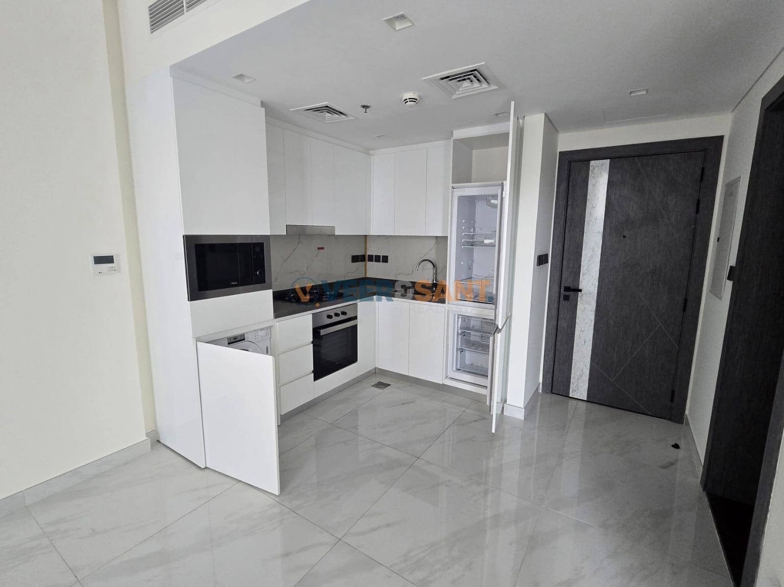 Corner Unit | Pool View | Ready to Move In