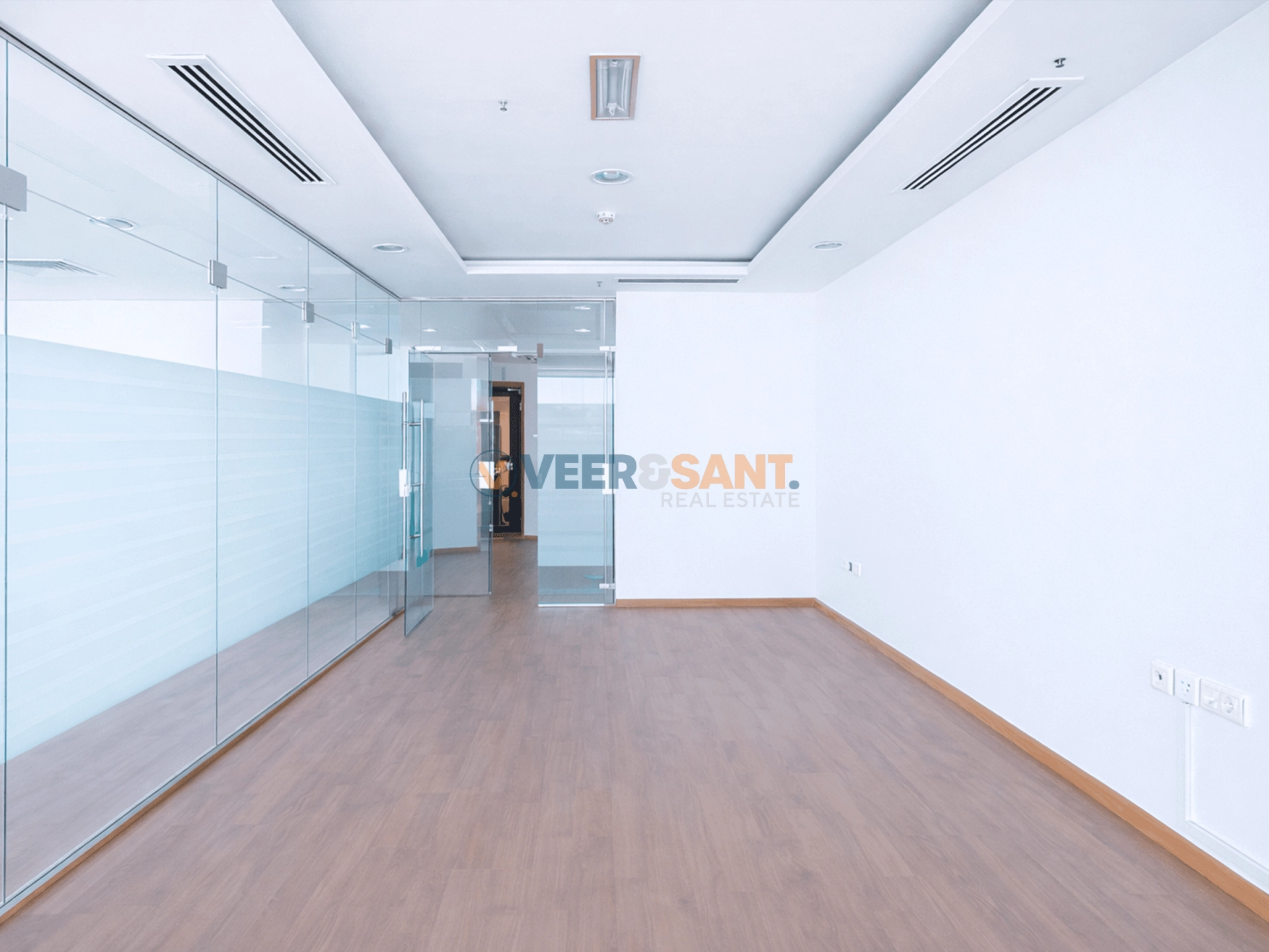 Ready Office Space | Near DIC Metro