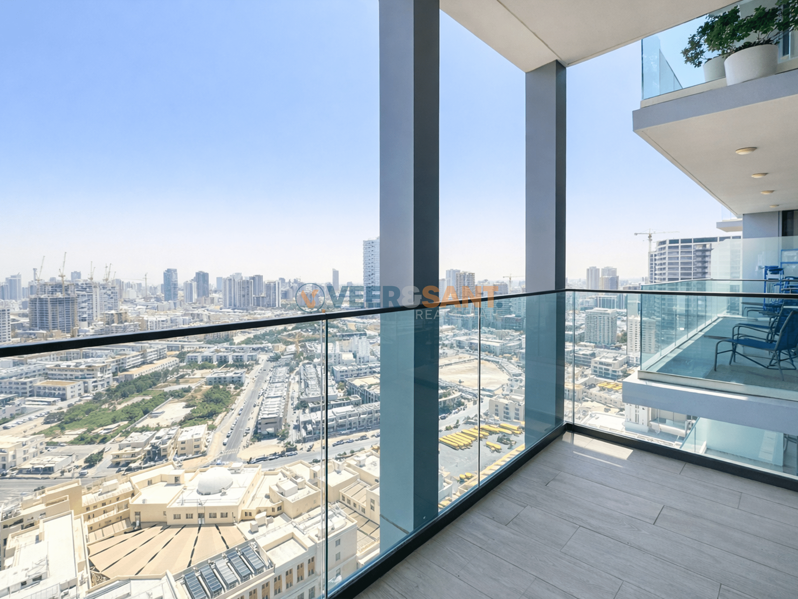 CRTH High Floor | Well Maintained | Ready to Move in | Huge Balcony