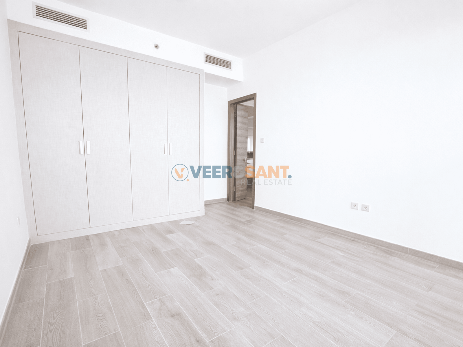 CWRGEG High Floor | Well Maintained | Ready to Move in | Huge Balcony