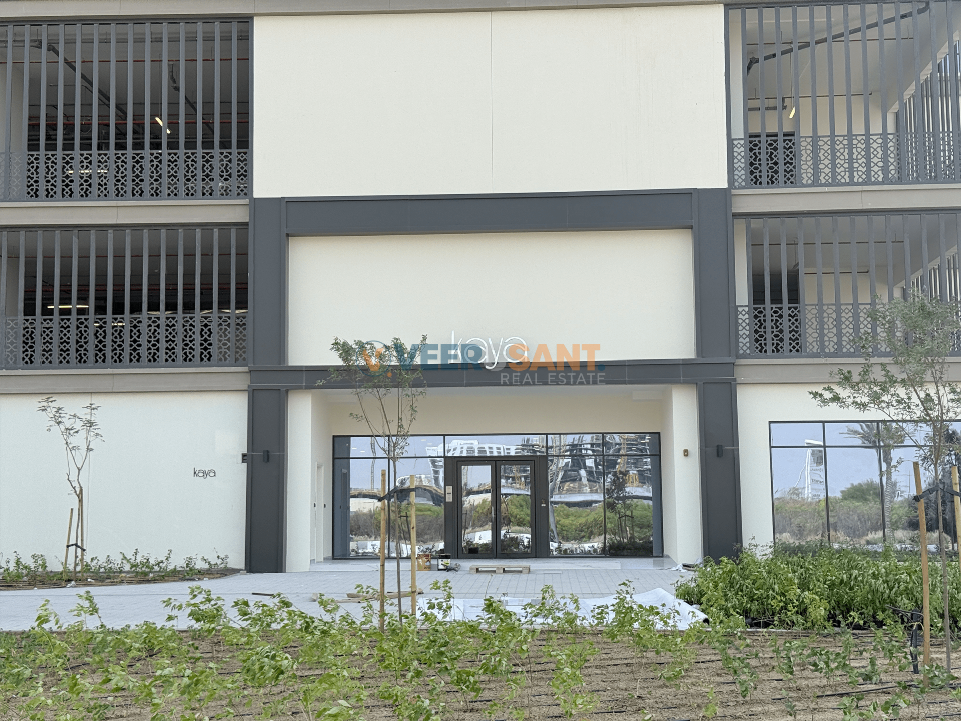 High Floor | Oct Handover | Cash or Mortgage