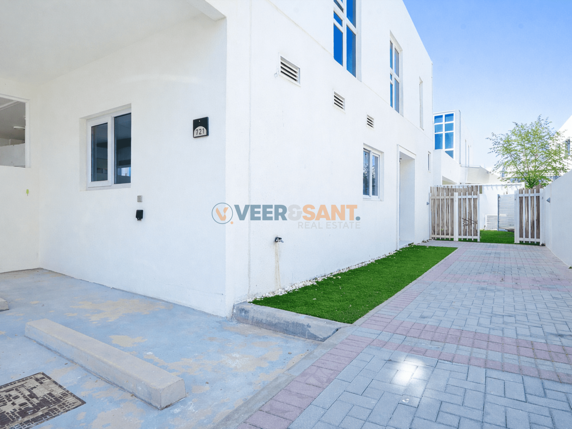 Corner Unit (Back to Back) | 3BR + Maids