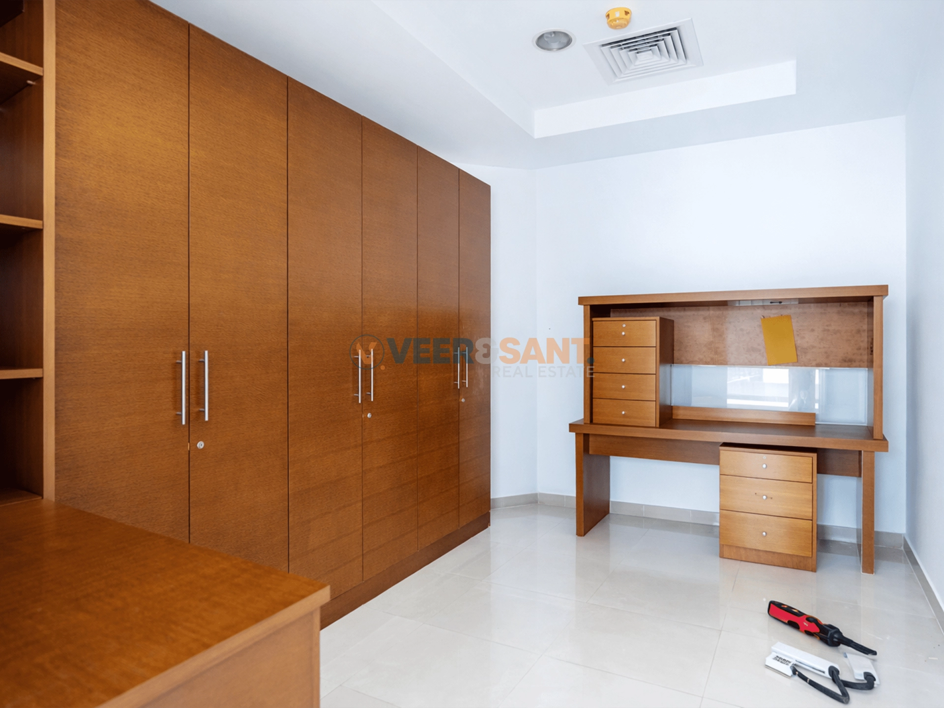 Fitted Office with Partitions | Near Metro & Sheikh Zayed Road