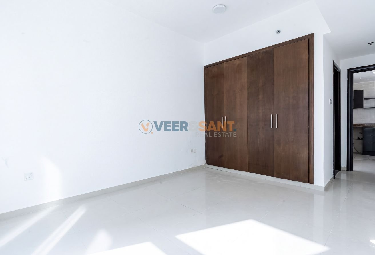 image-120 Great Location | Metro Access | Canal View