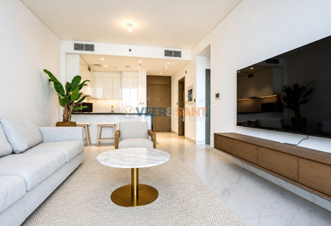 Luxury Apt | Fully Furnished | Waterfront Living