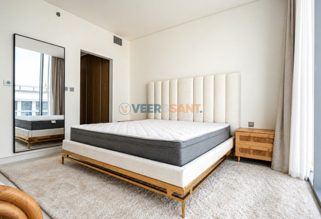 Luxury Apt | Fully Furnished | Waterfront Living