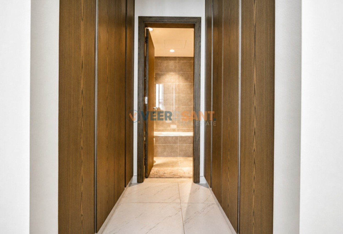 Luxury Apt | Fully Furnished | Waterfront Living