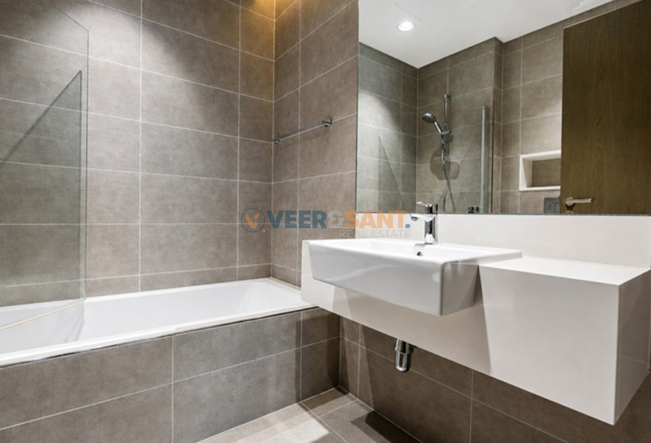 Luxury Apt | Fully Furnished | Waterfront Living