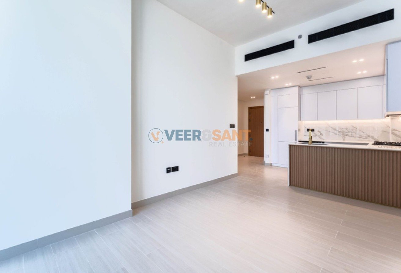 image-242 Pool View | Well-Maintained | Spacious Unit