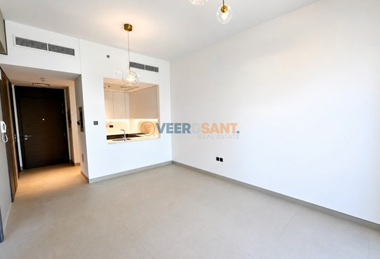 Furnished 1BR | Prime Location | Ready to Move