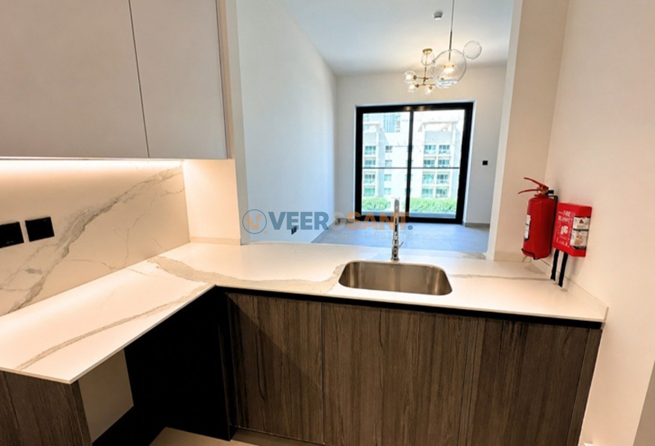 Furnished 1BR | Prime Location | Ready to Move