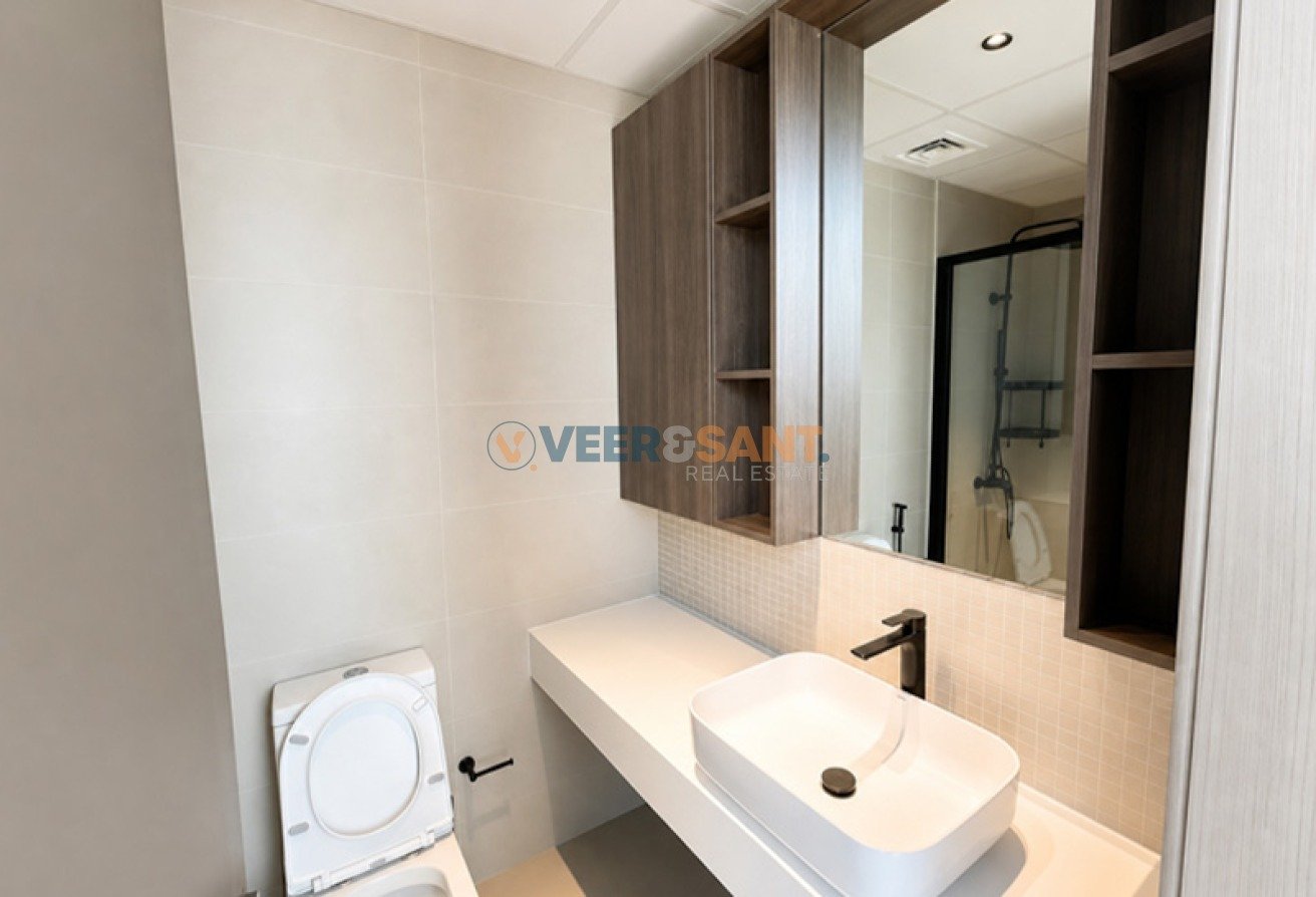 Furnished 1BR | Prime Location | Ready to Move