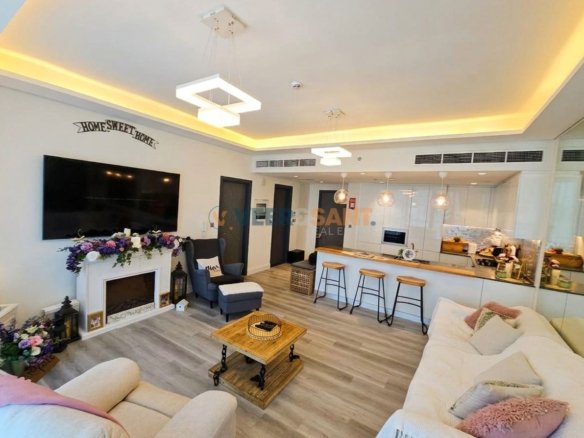 Spacious 1BR | Large Balcony | Vacant on Transfer