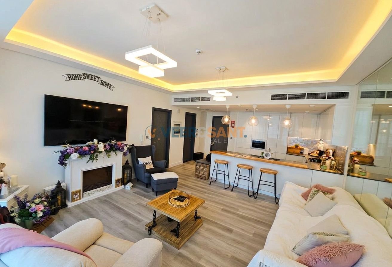 Spacious 1BR | Large Balcony | Vacant on Transfer