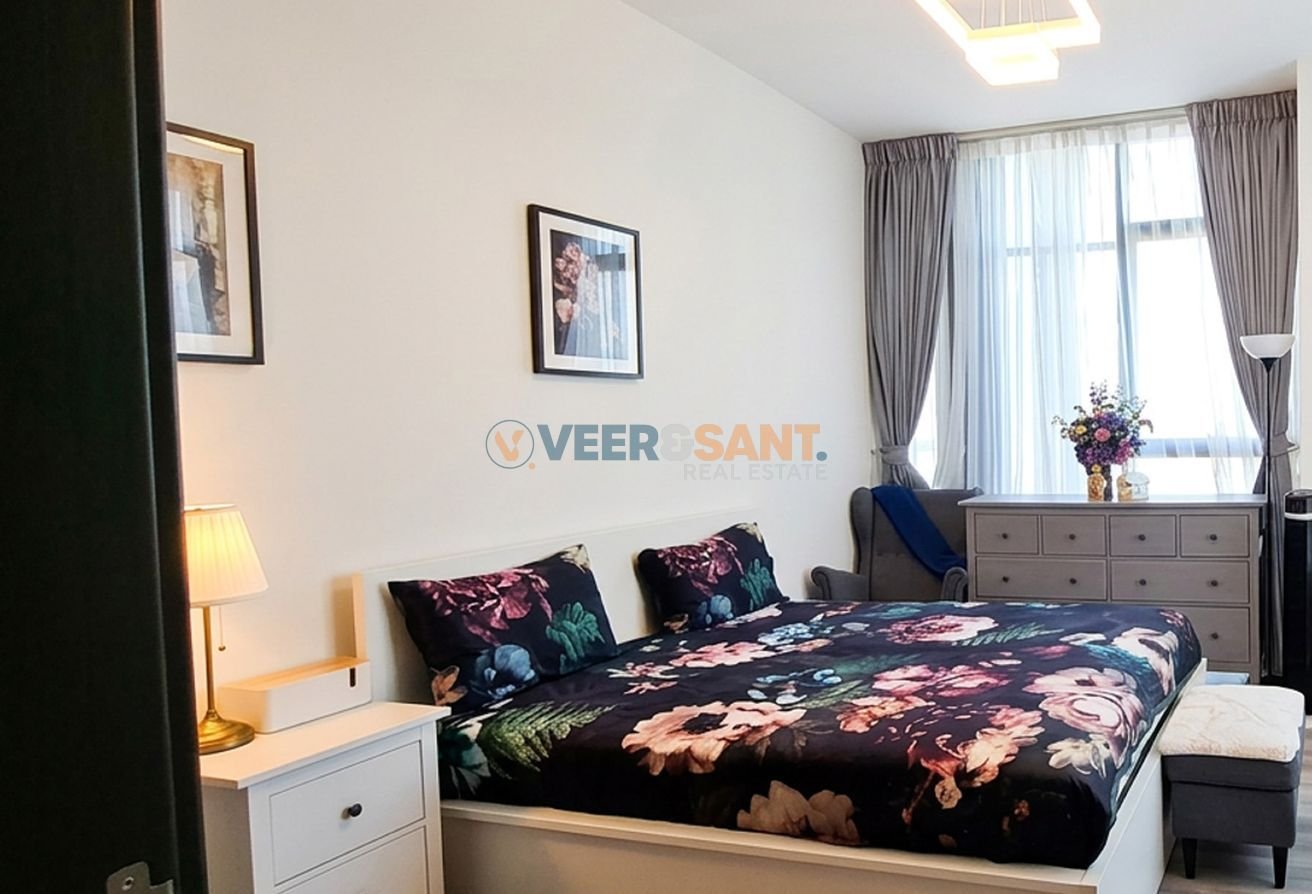 Spacious 1BR | Large Balcony | Vacant on Transfer