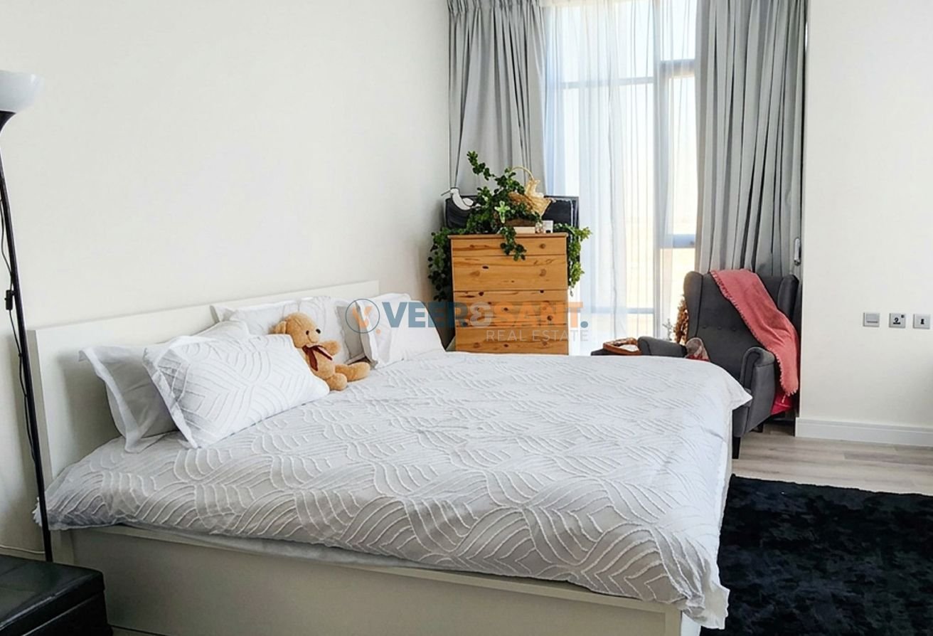 Spacious 1BR | Large Balcony | Vacant on Transfer