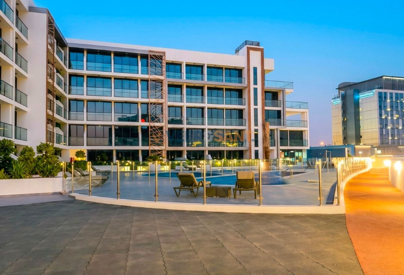 Spacious 1BR | Large Balcony | Vacant on Transfer