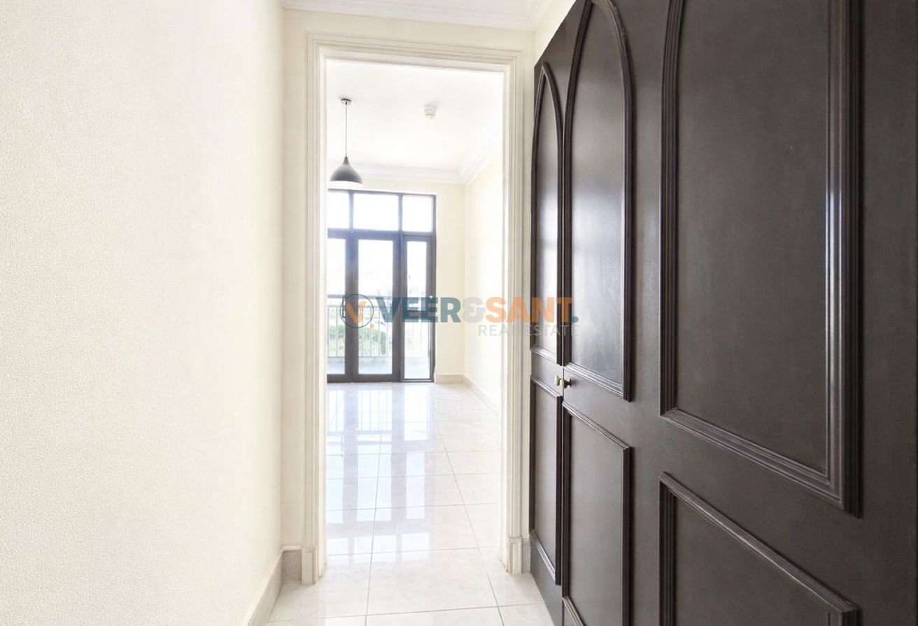 Fountain View | Burj Khalifa | Spacious BR + Study
