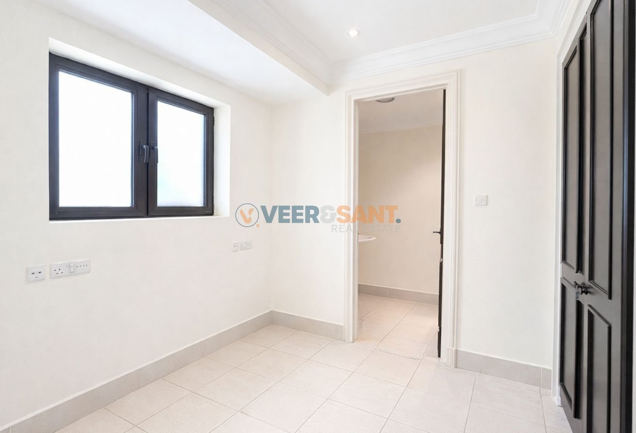 Fountain View | Burj Khalifa | Spacious BR + Study