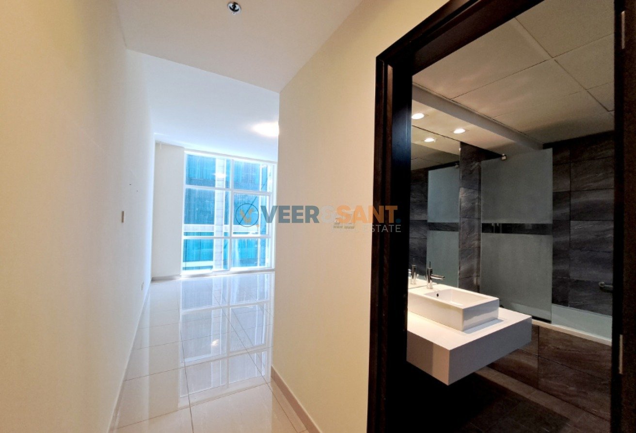 Big Layout | Close to Metro | Ready to Move