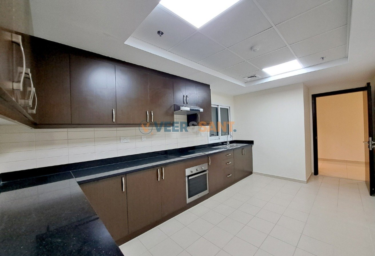 Big Layout | Close to Metro | Ready to Move