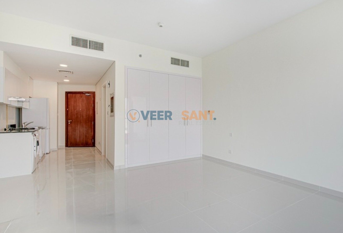 2 Balconies | Community View | Exclusive