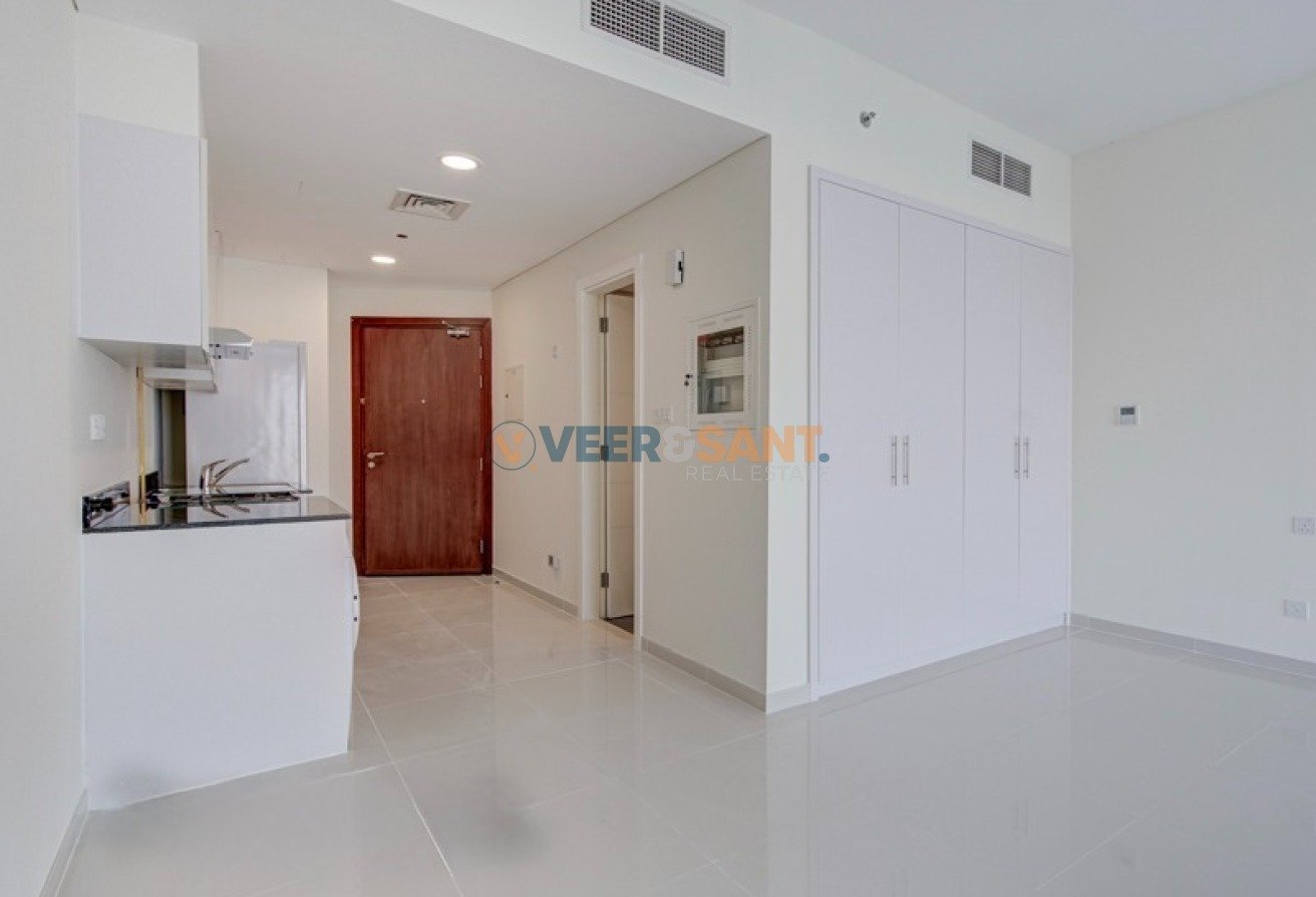 2 Balconies | Community View | Exclusive
