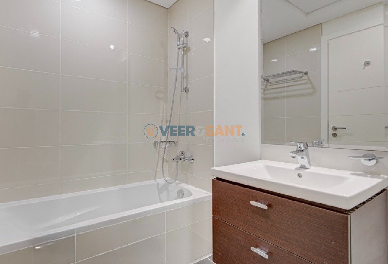 image-579 Exclusive | Rented | Community View