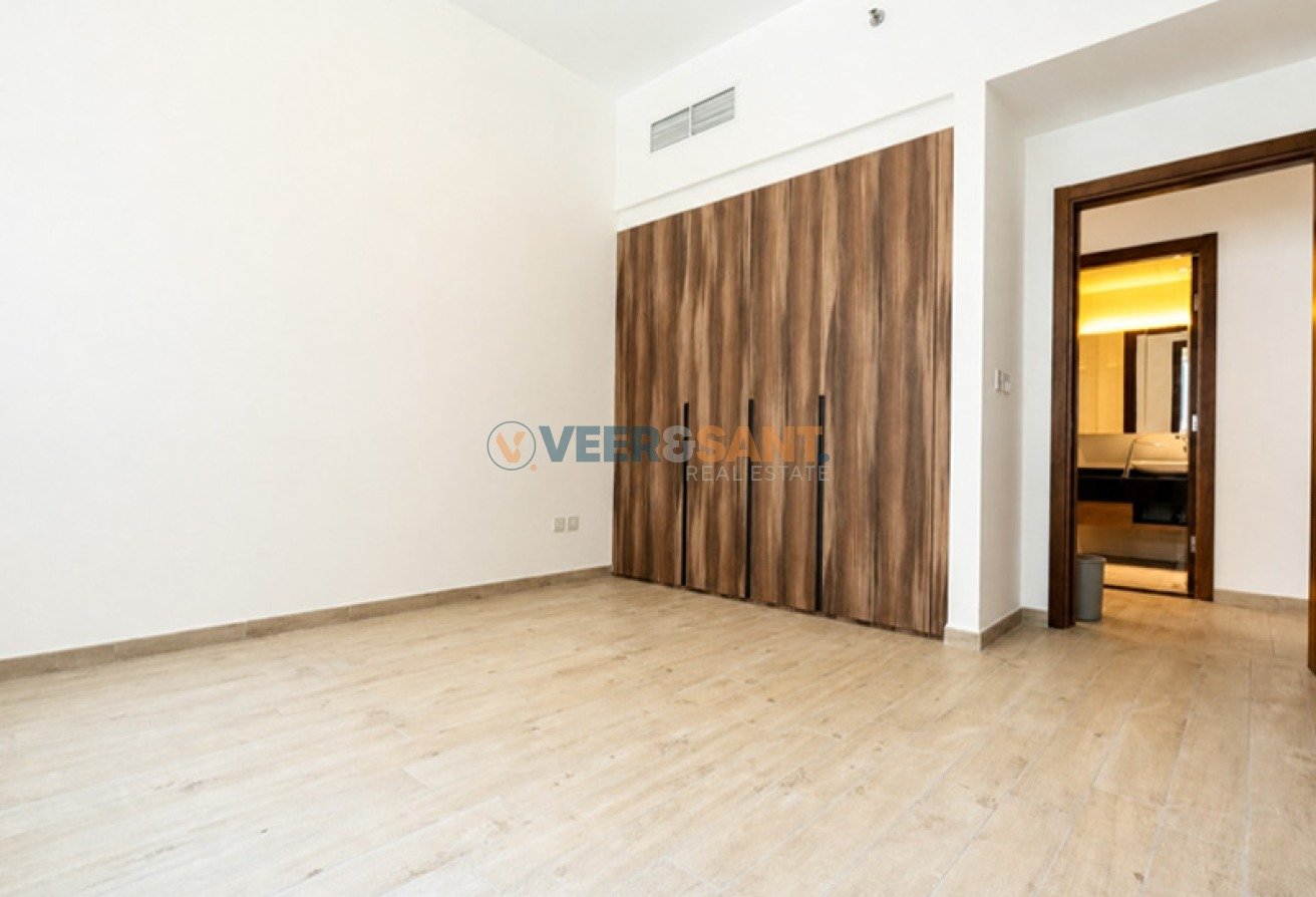 Mosque Facing | Spacious Layout | Negotiable