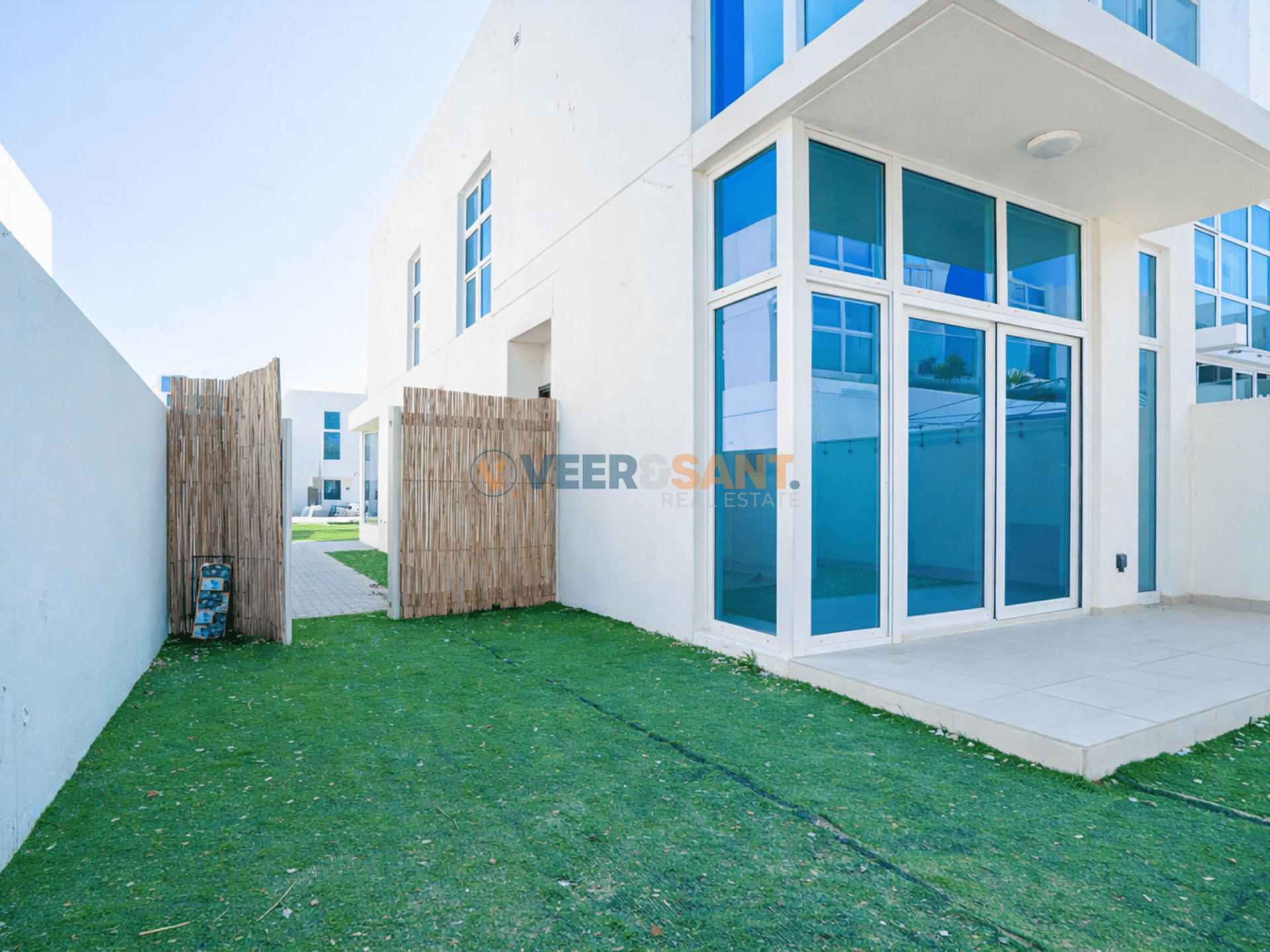 Corner Unit (Back to Back) | 3BR + Maids