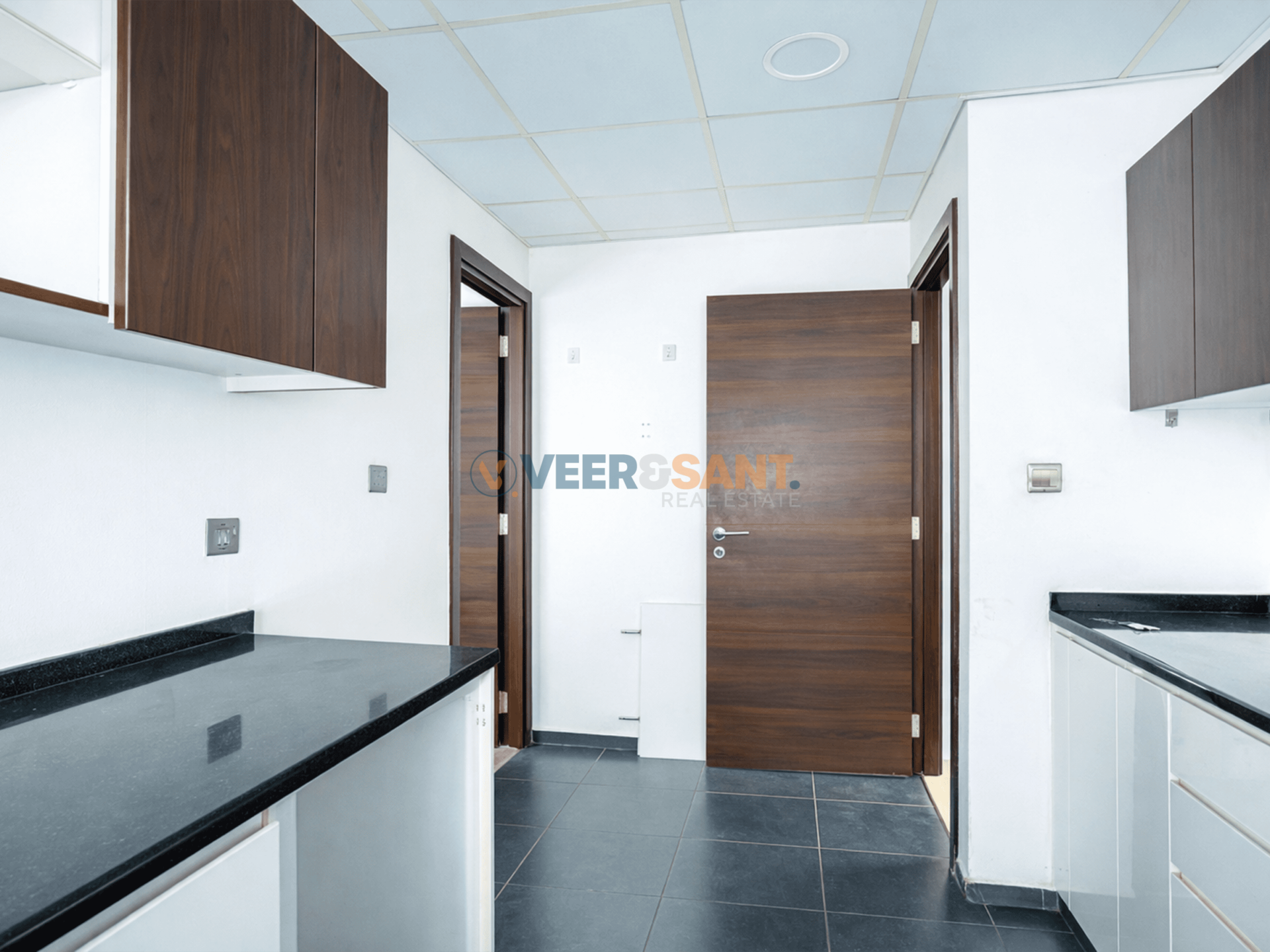 Corner Unit (Back to Back) | 3BR + Maids