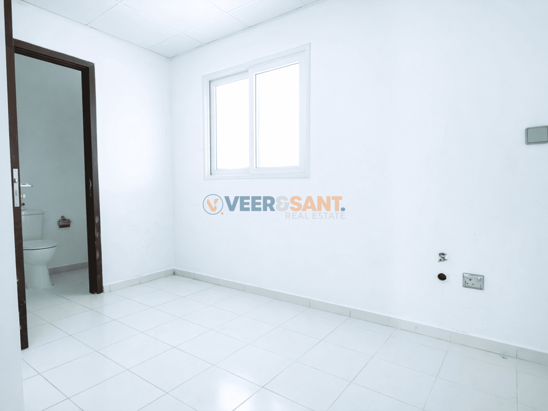 Corner Unit (Back to Back) | 3BR + Maids