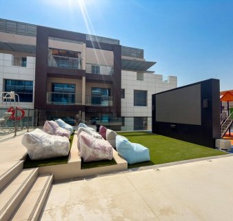 Veer & Sant Real Estate 179 1 (1)